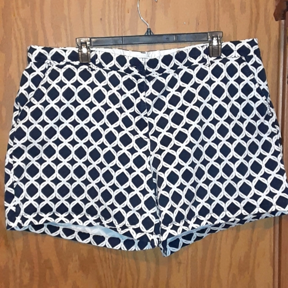 Crown & Ivy navy blue shorts size 24W